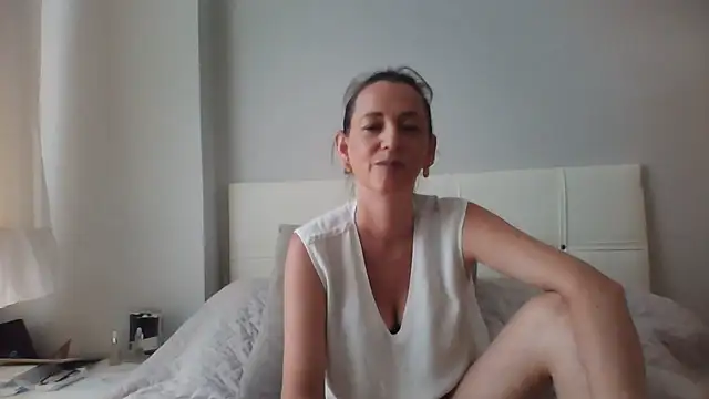 Chat XXX en directo de ArianaStarr