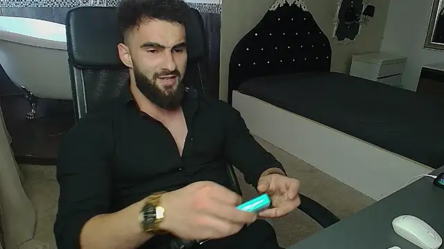 Show modela MicahLane na web-kameri