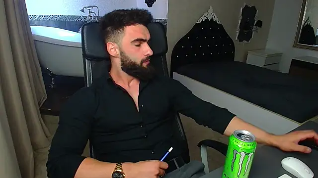 MicahLane Show in webcam