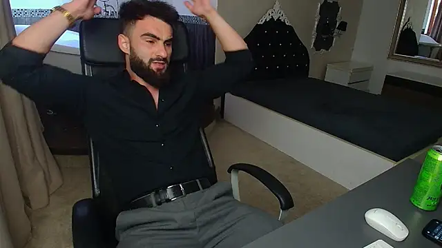 MicahLane Show in webcam