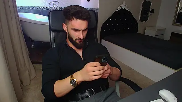 MicahLane: διαδικτυακό σόου στην κάμερα
