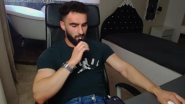 عرض كام MicahLane