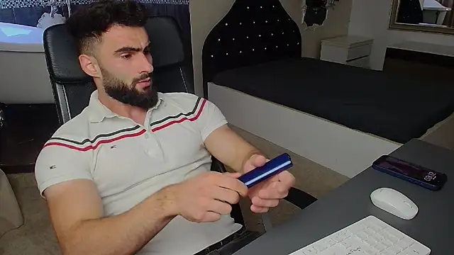 MicahLane Webcam show