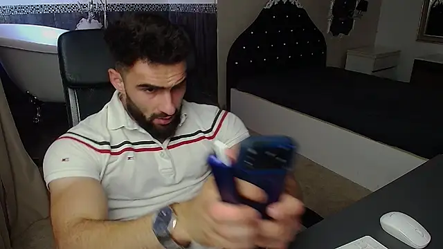 MicahLane – webcam-show