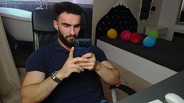 Show modela MicahLane na web-kameri