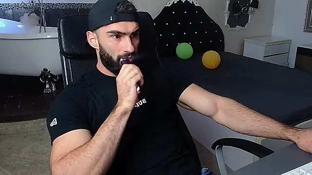 MicahLane Webcam-Show