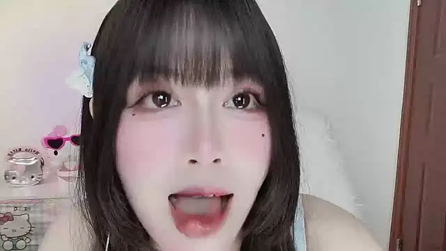 -zhuzhu-999- Show Webcam