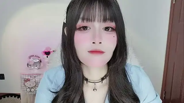 Show de -zhuzhu-999- na webcam