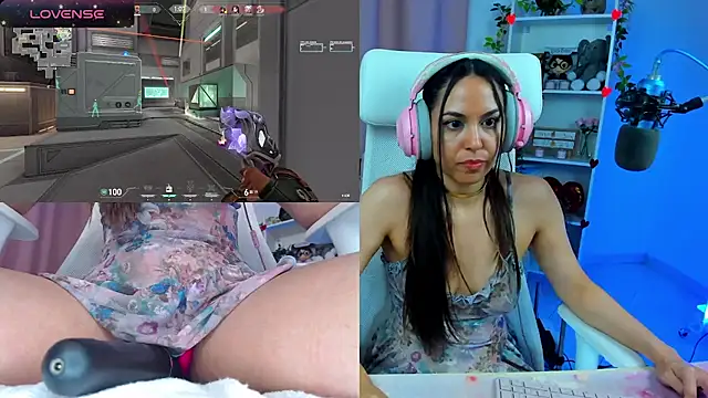 VenusIslove Show in webcam