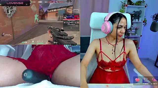 VenusIslove Show in webcam