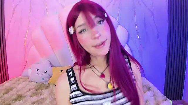 Show modela AliiceWonderland_ na web-kameri
