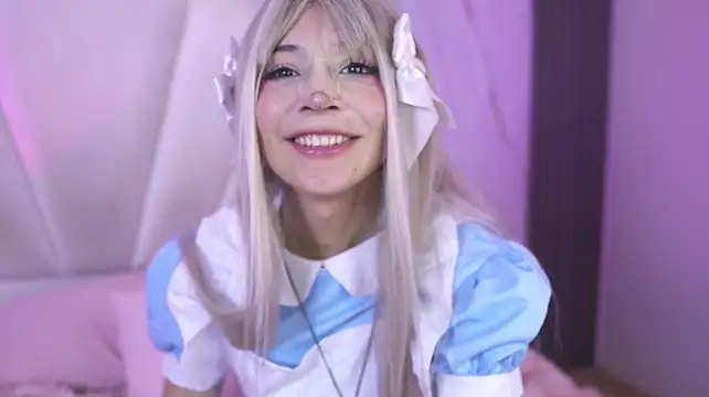 AliiceWonderland_'s Webcam Show