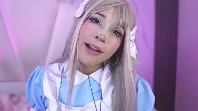 Show de AliiceWonderland_ na webcam