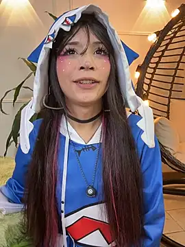 Show modela AliiceWonderland_ na web-kameri