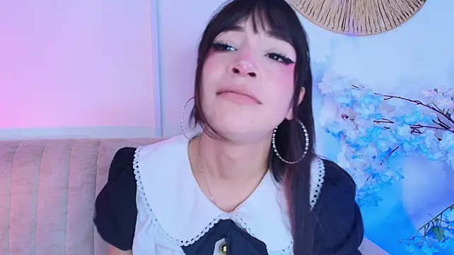 AliiceWonderland_ Show in webcam