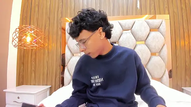 دردشة adams_bobby الجنسية المباشرة