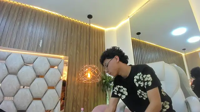 adams_bobby: вебкам-шоу