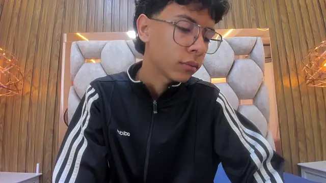 adams_bobby Webcamshow