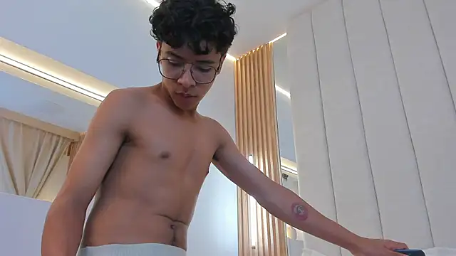 adams_bobby Pertunjukan Webcam