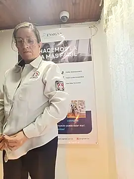 Valentina--1 Adlı Modelin Canlı XXX Sohbeti