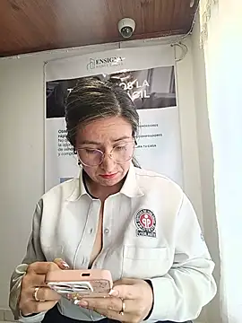 Valentina--1's Live XXX Chat