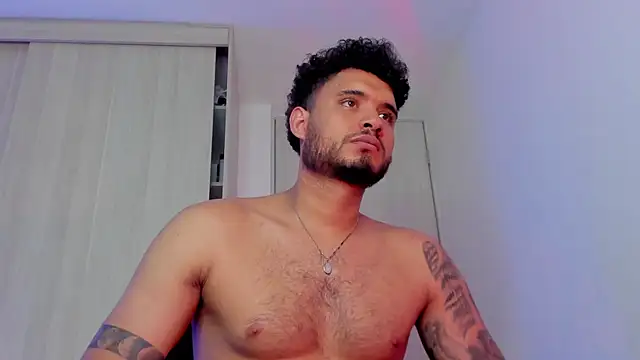 AUSTINN_TORRES Adlı Modelin Web Kamerası Şovu