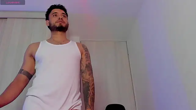 AUSTINN_TORRESのウェブカメラショー