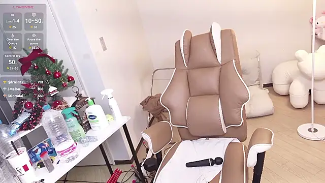 Pokazy przed kamerką – Milk_Sola