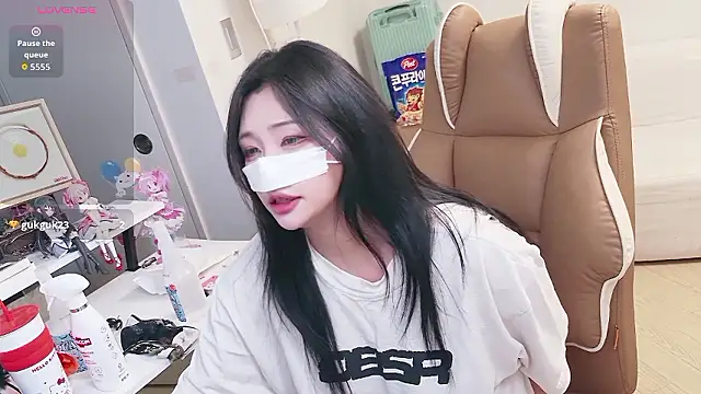 Milk_Sola Webcam Show