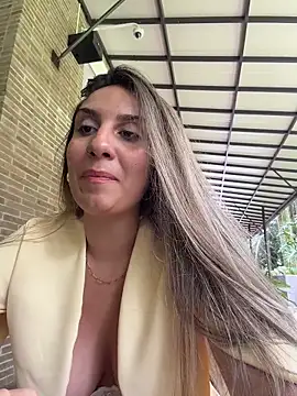 sarah_honey__'s Webcam Show