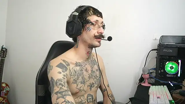 hatsumotokyotouwu Webcam Show