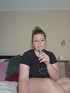 Sweetredvelvet Webcam show
