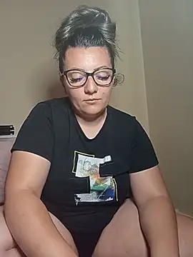 Sweetredvelvet Webcam show