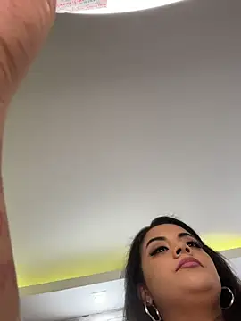 Chatroom XXX en direct de amellita-33