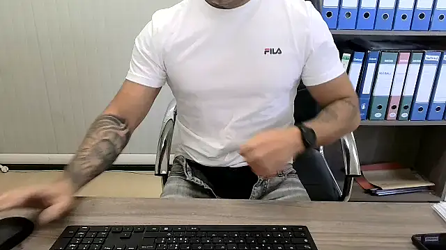 Evasionee Adlı Modelin Web Kamerası Şovu