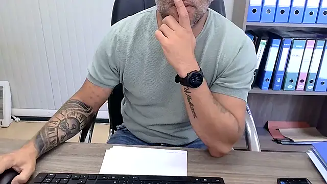 عرض كام Evasionee
