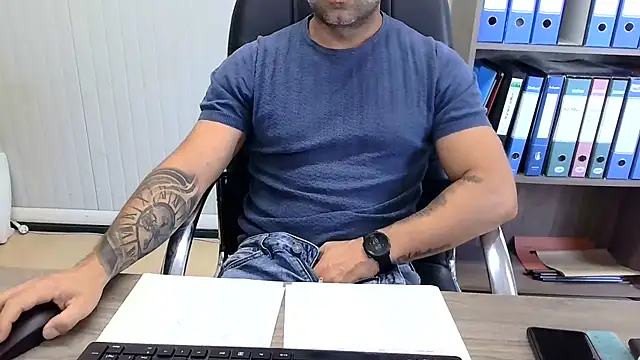 عرض كام Evasionee