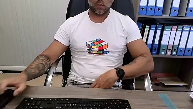Show modela Evasionee na web-kameri