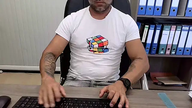 Evasionee webkamerás műsora