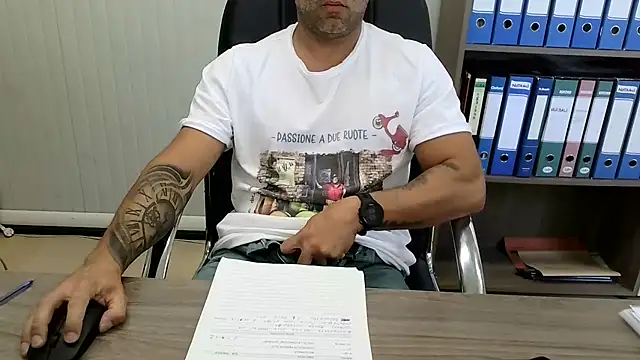 Evasionee webkamerás műsora