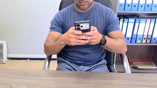 عرض كام Evasionee