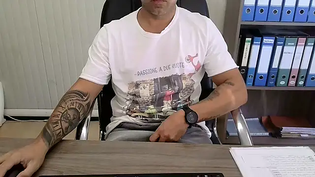 Evasionee 网络视讯表演