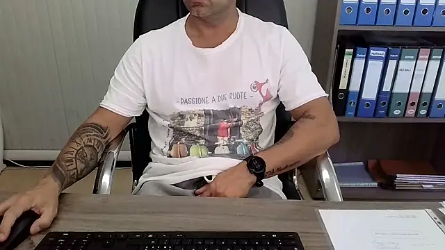 Show modela Evasionee na web-kameri