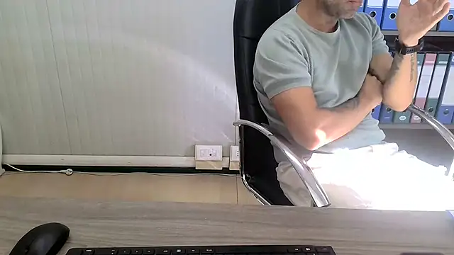 عرض كام Evasionee