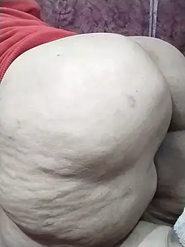 Pokazy przed kamerką – Mama_Queeen