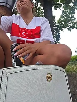 Hausverbot3のウェブカメラショー