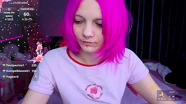 KittieHeart: διαδικτυακό σόου στην κάμερα