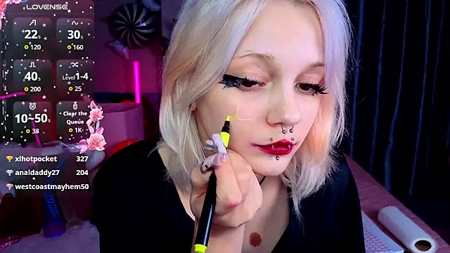 KittieHeart's Live XXX Chat