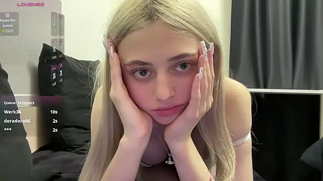 AidaGloshen Webcam show