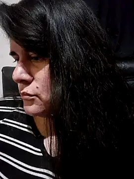 Clara_Arg's Live Chat Room